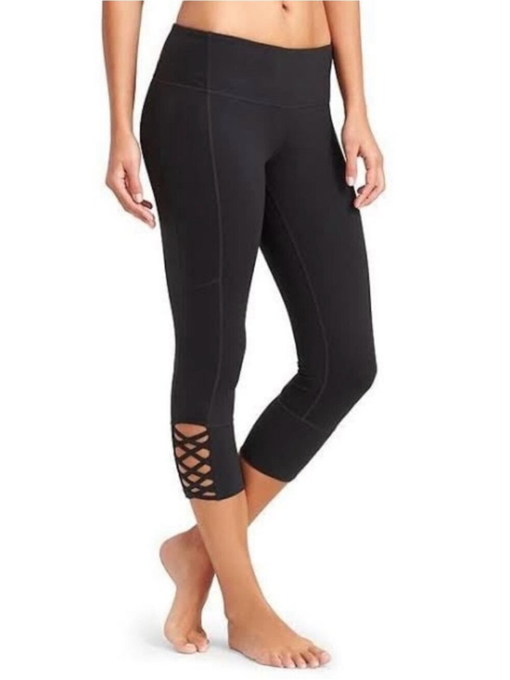 ATHLETA Black Salutation Lattice Mid Rise Cropped Active Capri Bottoms Size S